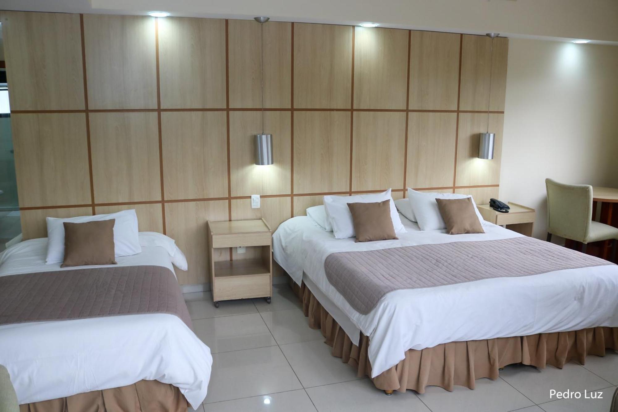 רזנדה River Park Hotel מראה חיצוני תמונה