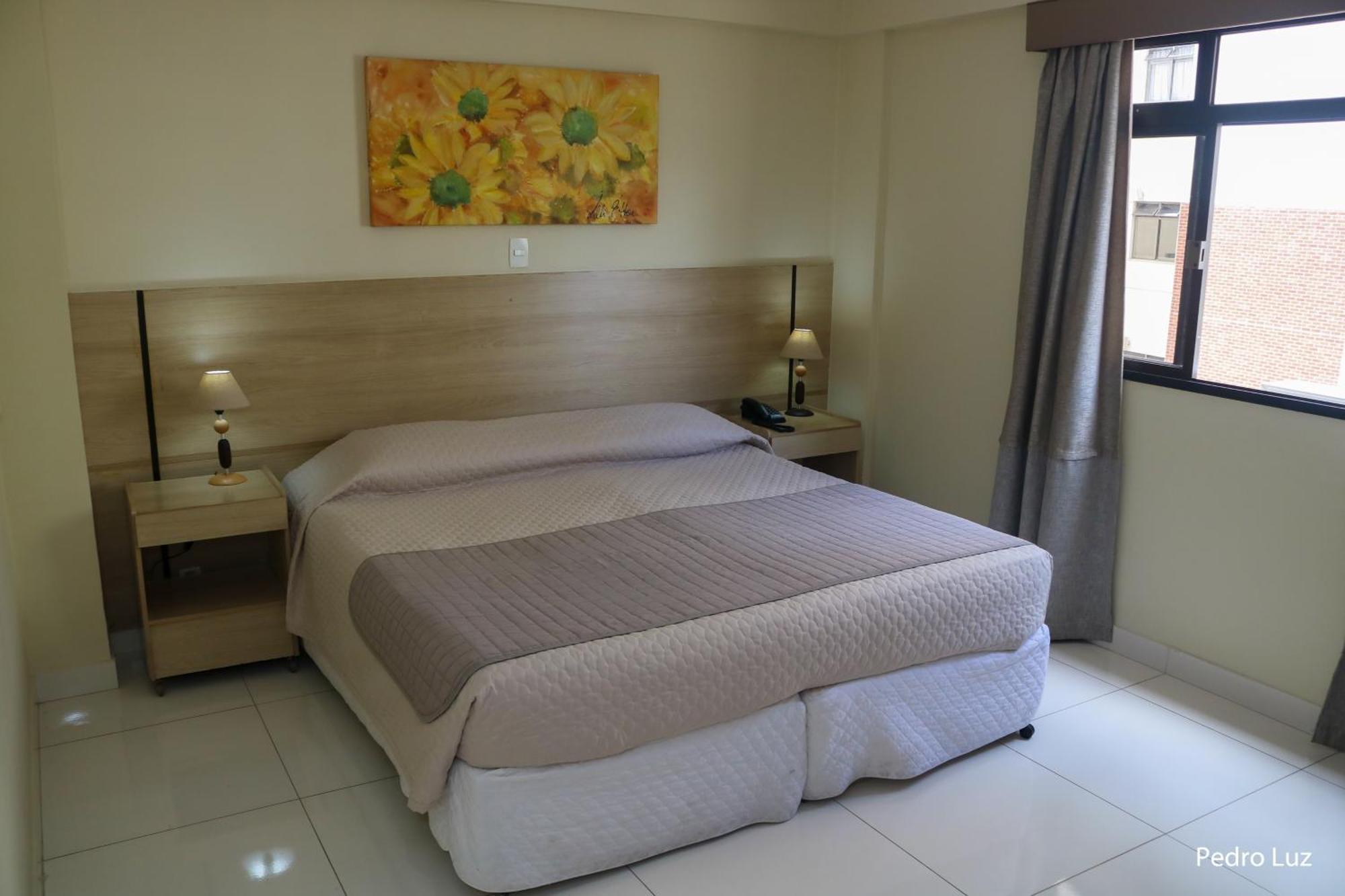רזנדה River Park Hotel מראה חיצוני תמונה