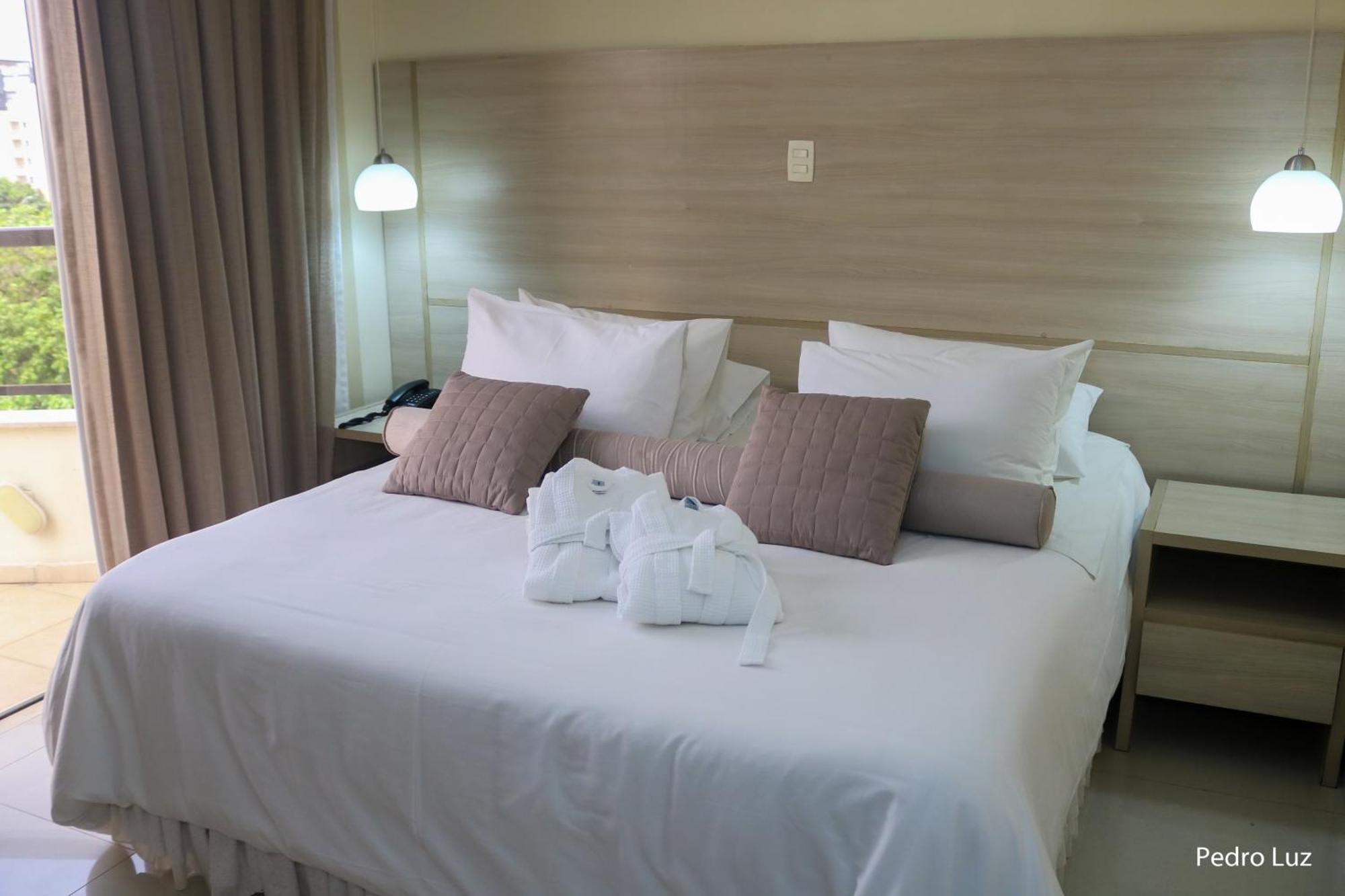 רזנדה River Park Hotel מראה חיצוני תמונה