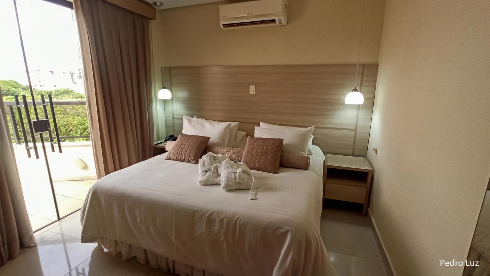 רזנדה River Park Hotel מראה חיצוני תמונה